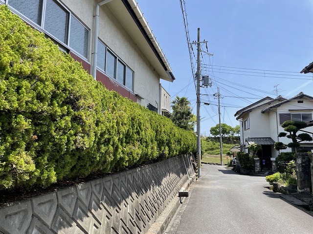 雨樋の欠損部分