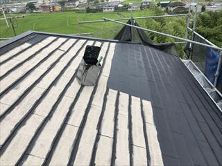 屋根　上塗り１回目塗装