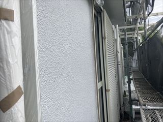 モルタル外壁　上塗り1回目完了