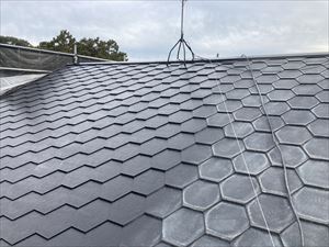 屋根の仕上げ１回目