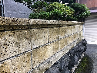 塀　洗浄完了