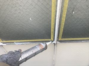 サッシ廻り　コーキング