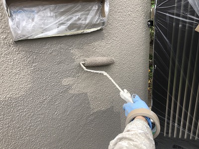 塀　上塗り2回目