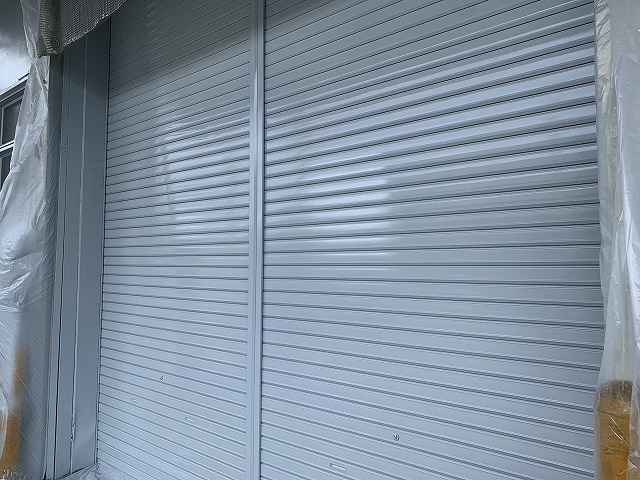 シャッター塗装完了