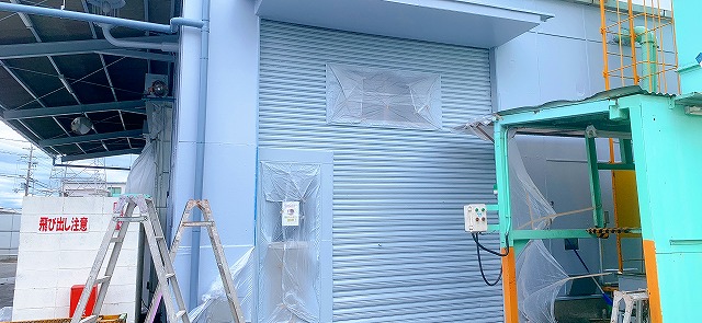 シャッター塗装完成