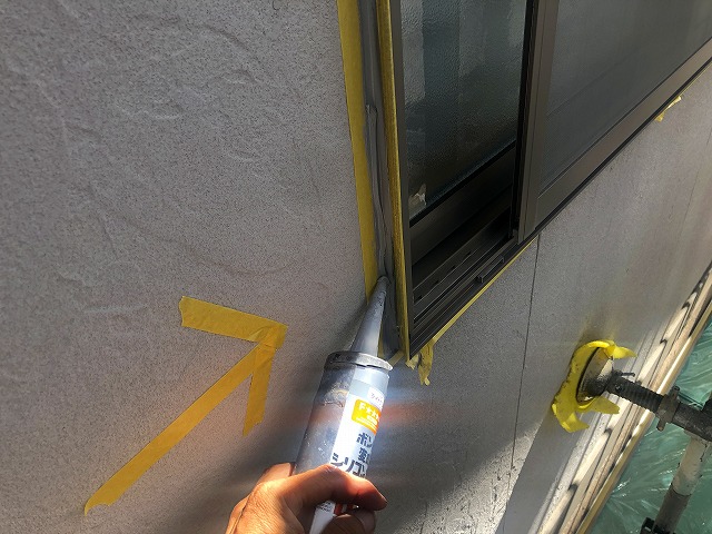 サッシ周り　コーキング