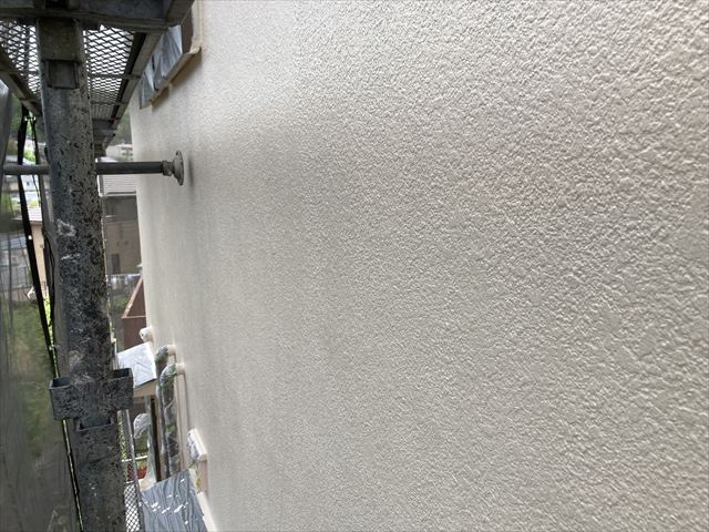 外壁　上塗り１回目塗装完了