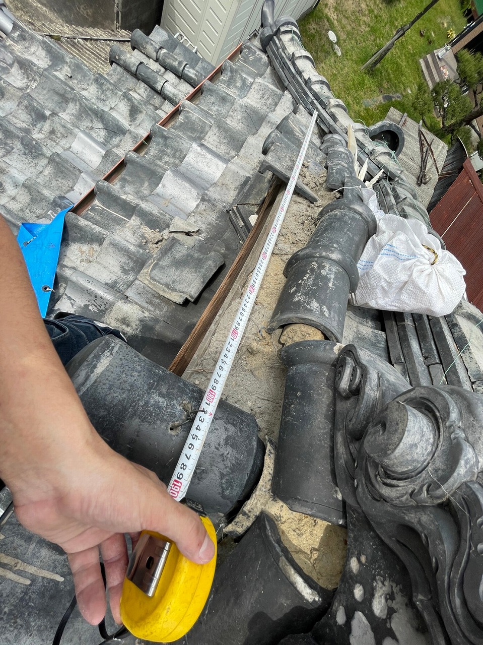 棟瓦　ずれている