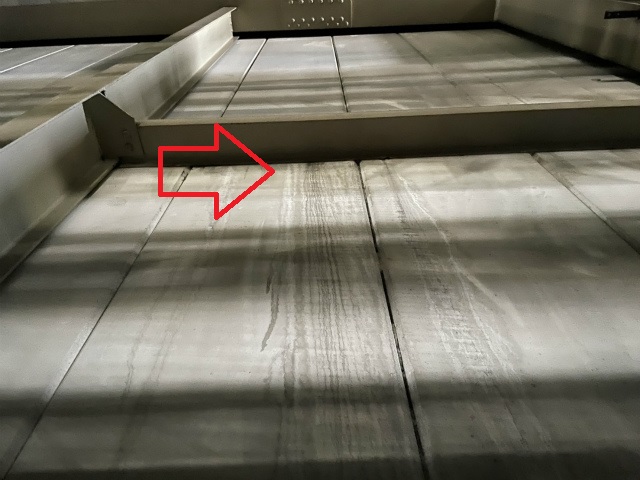 壁からの雨漏り