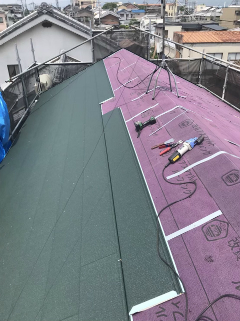 ガルバ鋼板　貼付け