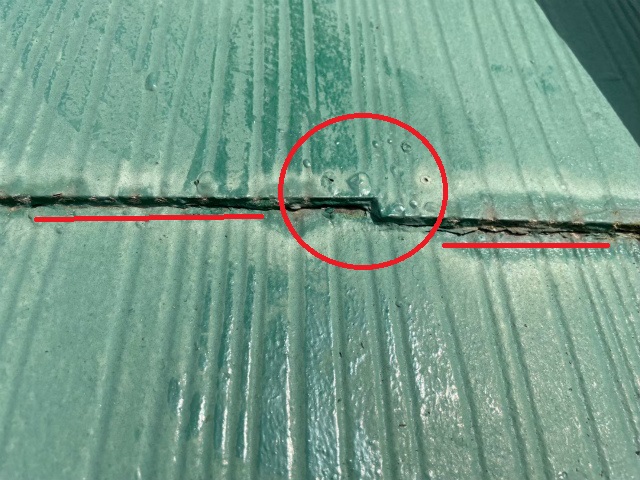 屋根塗膜の浮き