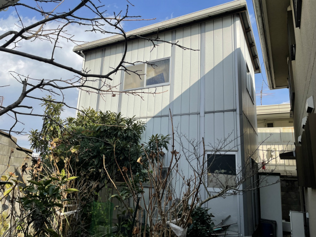 ２階建て倉庫塗装