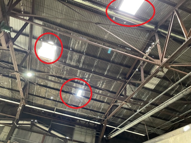 雨漏りした屋根