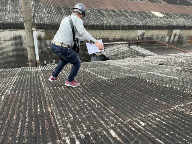 スレート屋根の歩き方