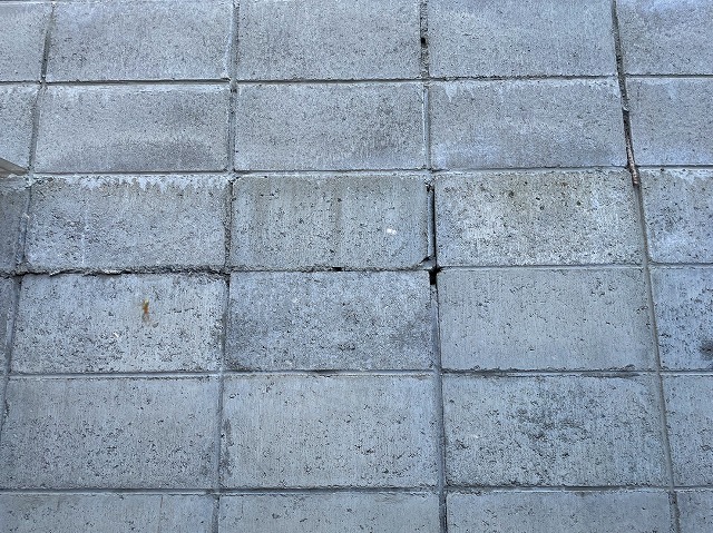 ブロック　隙間