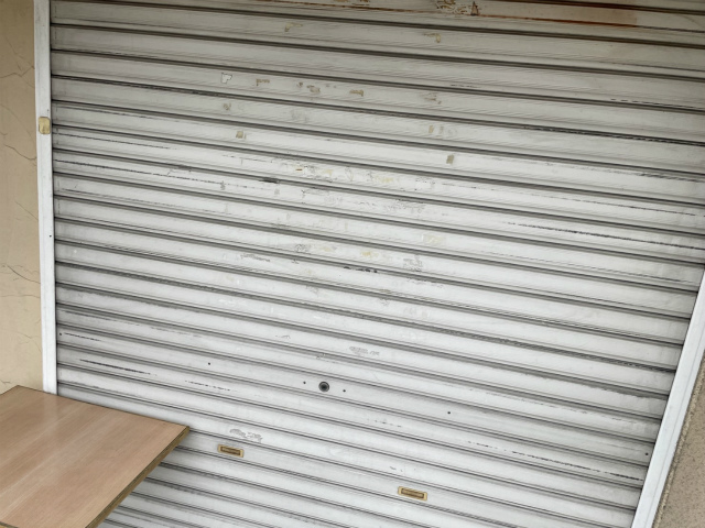 外壁　シャッター