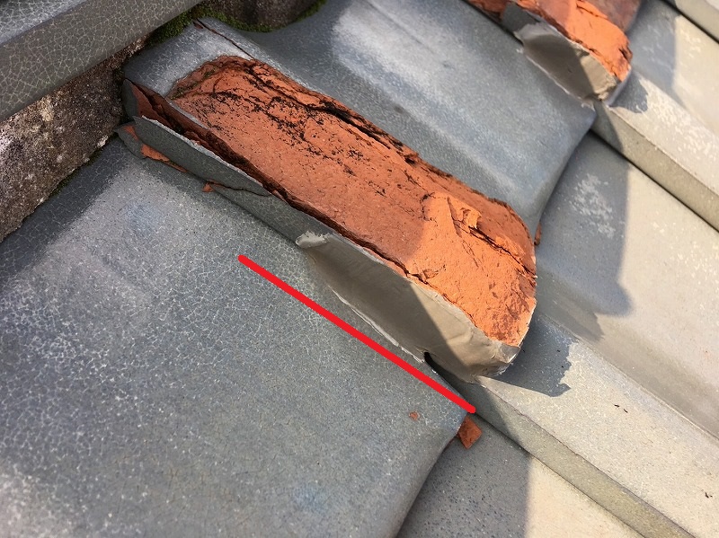 瓦にコーキング2