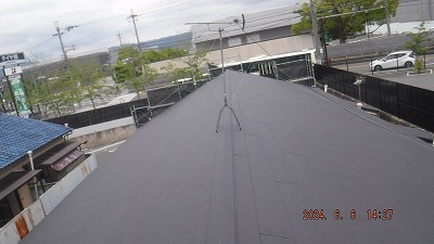 橿原市ハイツの屋根スーパーガルテクトに葺き替え工事
