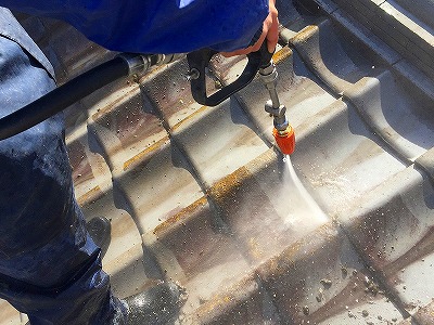 屋根瓦　高圧洗浄