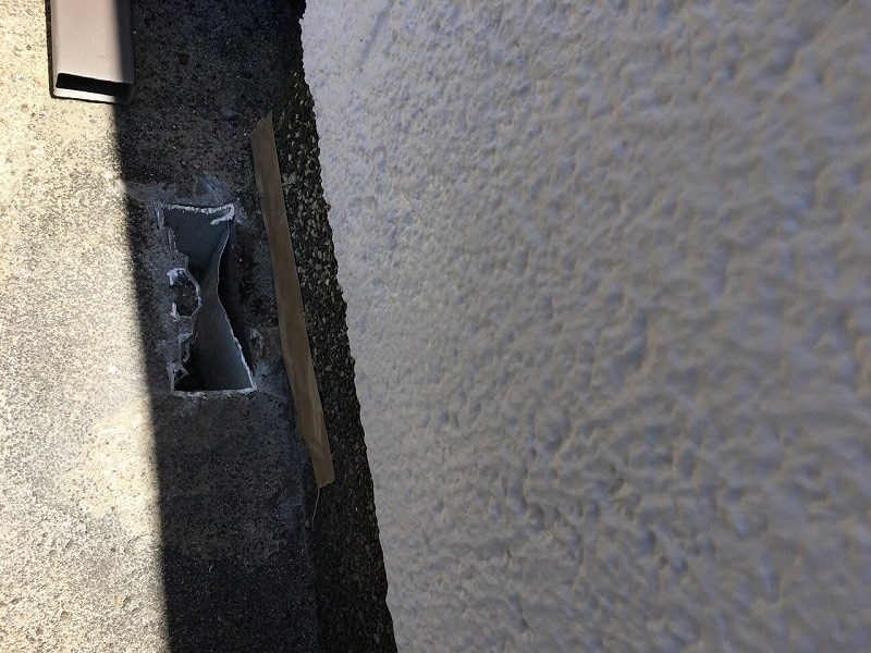 支柱撤去後穴の開いた所