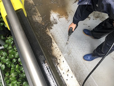 ベランダの高圧洗浄