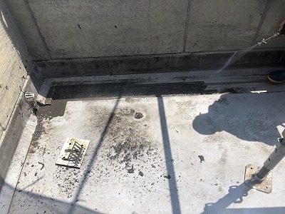 ベランダの洗浄状況