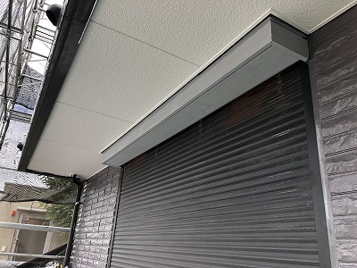 シャッターBOX錆止め完了