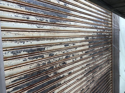 シャッターサビ転換剤塗り完了