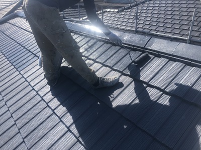 屋根　上塗り２回目塗装