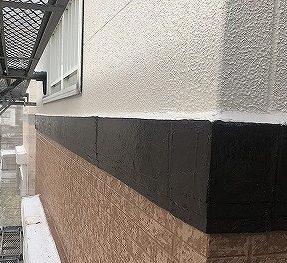 モール　上塗り1回目塗装完了