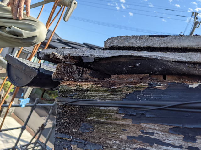 雨漏り　破風板　ケラバ