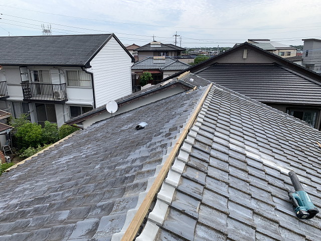 セメント瓦　葺き直し　棟取り直し