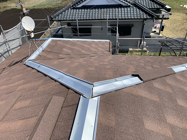 葺き替え　ガルバニウム　鋼鈑