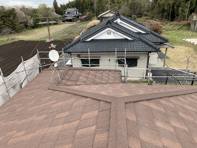 葺き替え　ガルバニウム　鋼鈑