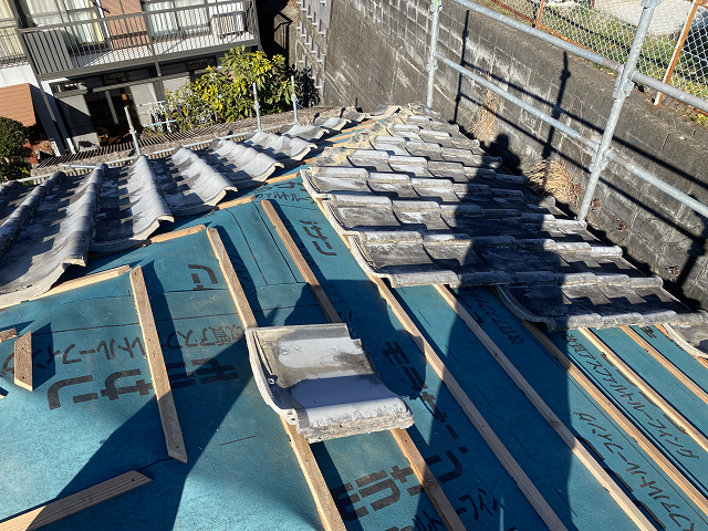 雨漏り　葺き戻し　棟