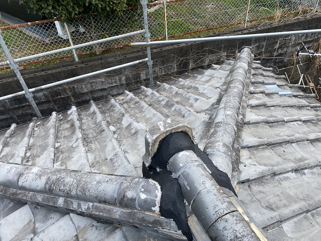 雨漏り　葺き戻し　棟