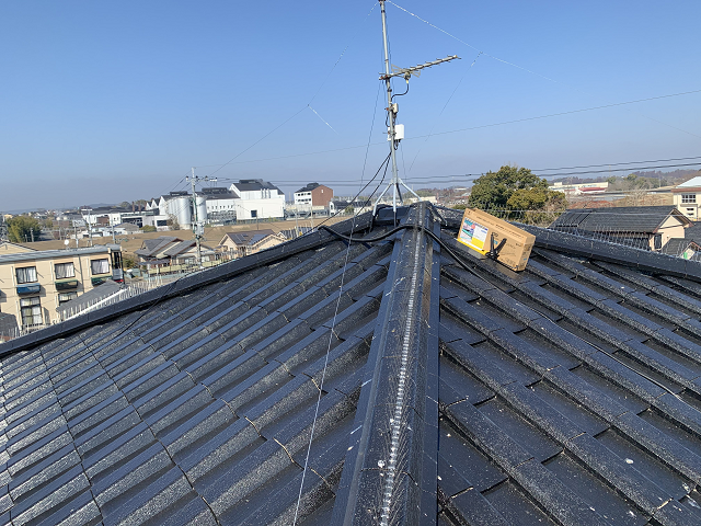 鳩避け　ソーラー　屋根