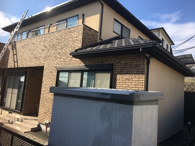 大島町で外壁塗装するお宅の外観
