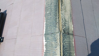 屋根の棟部の貫板交換工事施工前の様子