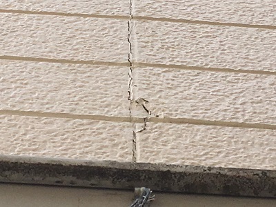 外壁のクラックの様子