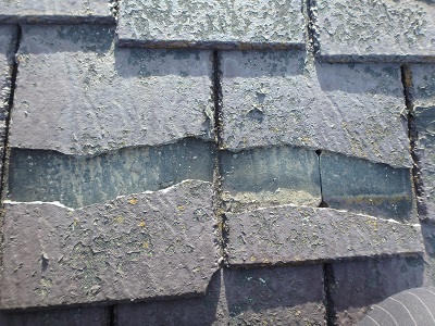 屋根の補修前の様子