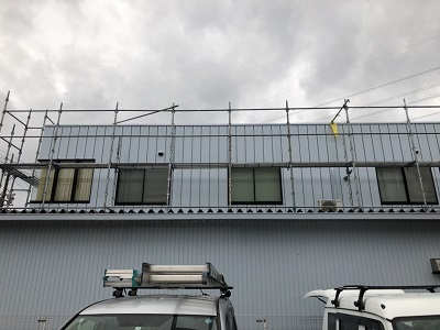 足場の台風養生の様子