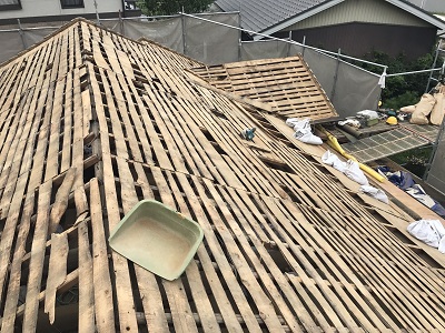 和瓦屋根の骨組