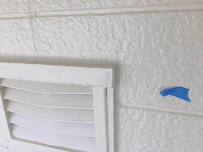 シーリングの下地処理の様子