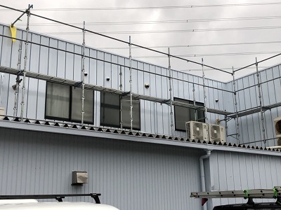 足場の台風養生の様子