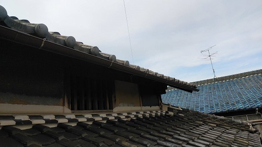 経年劣化で破損した雨樋交換工事完工の様子の様子