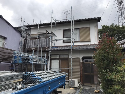 足場仮設中のT様宅