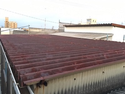 倉庫　屋根　傷み