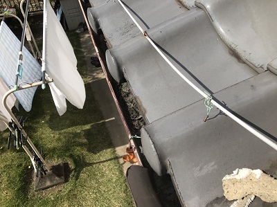 屋根　漆喰　剥がれ落ちている状態