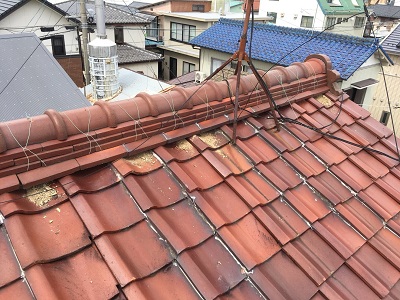 漆喰工事の施工中の様子